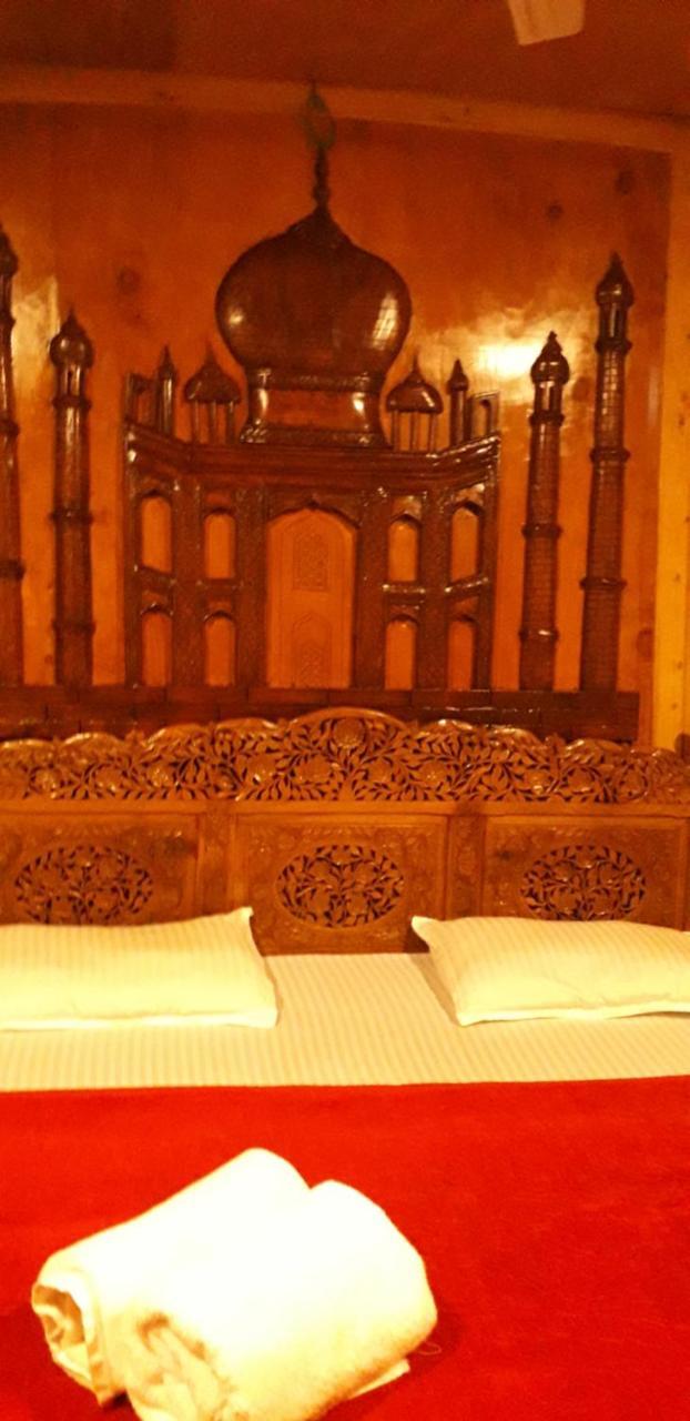 Umbrella Group Of House Boat Hotel Srinagar  Luaran gambar