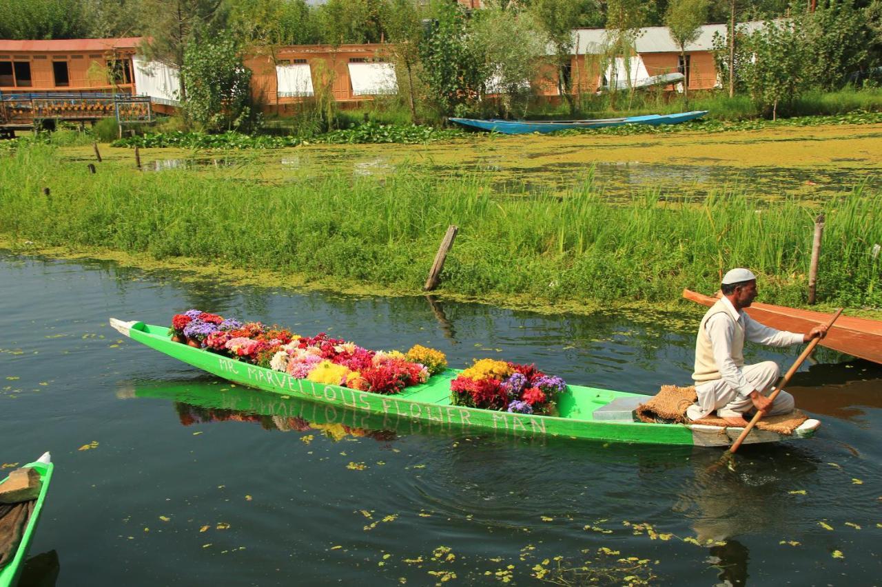 Umbrella Group Of House Boat Hotel Srinagar  Luaran gambar